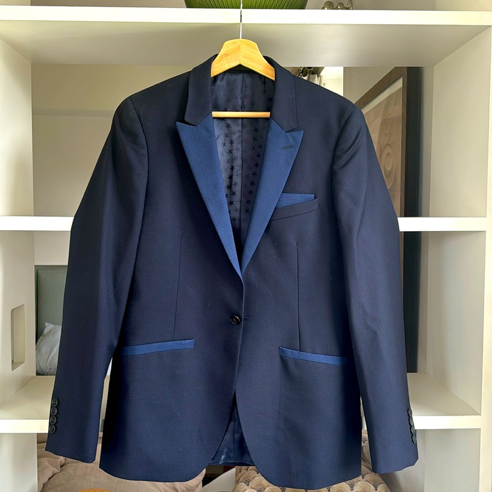 Navy Top Man Suit